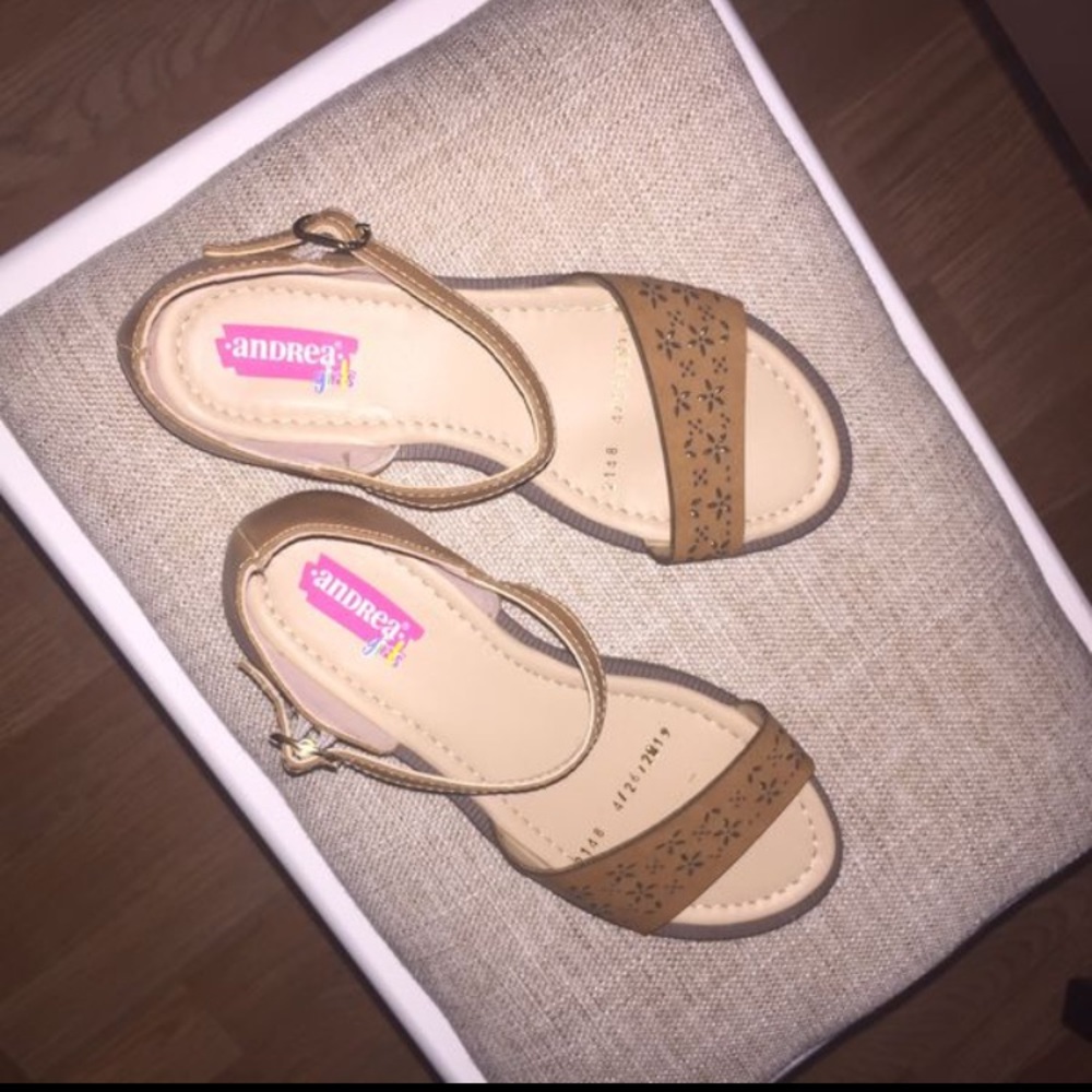 girl sandals